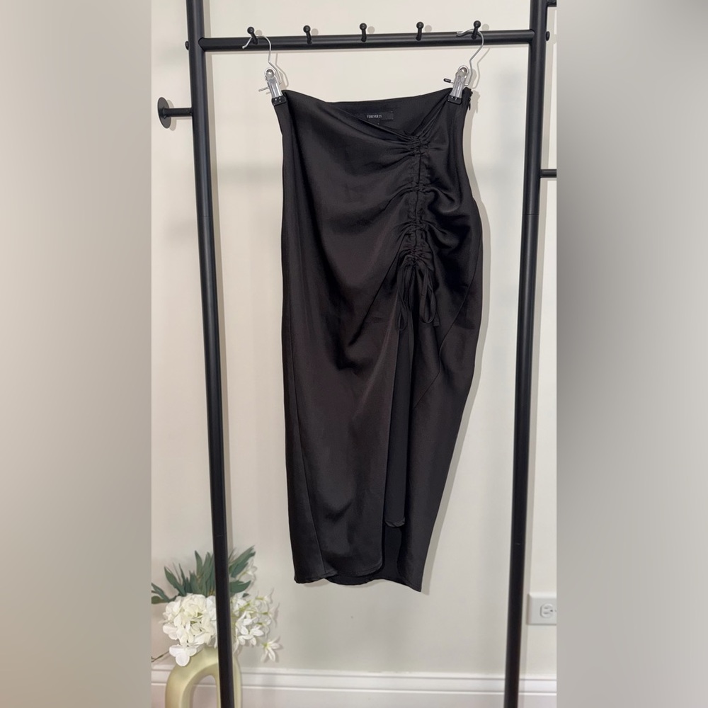 Forever 21 Black Satin Ruched Midi Skirt | Adjustable Slit | Y2K | Size S